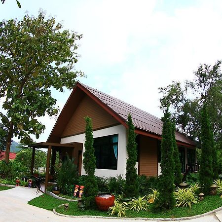 Silver Garden Resort Suan Phueng Bagian luar foto